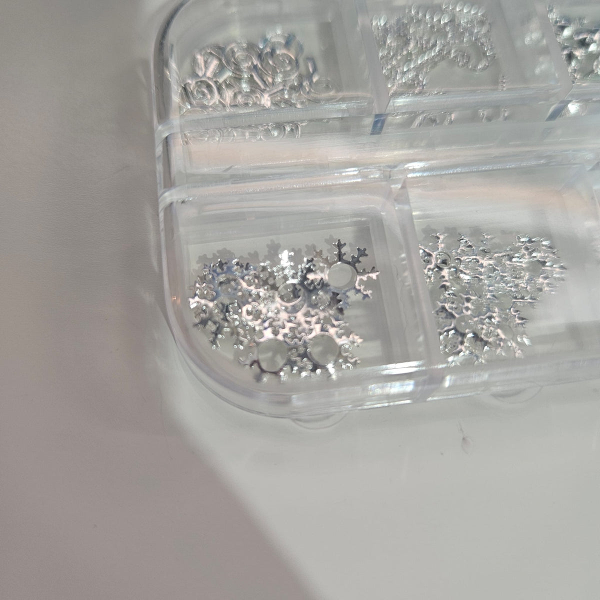 Manicrown Silver Christmas Nail Sequin Set — 12 Designs